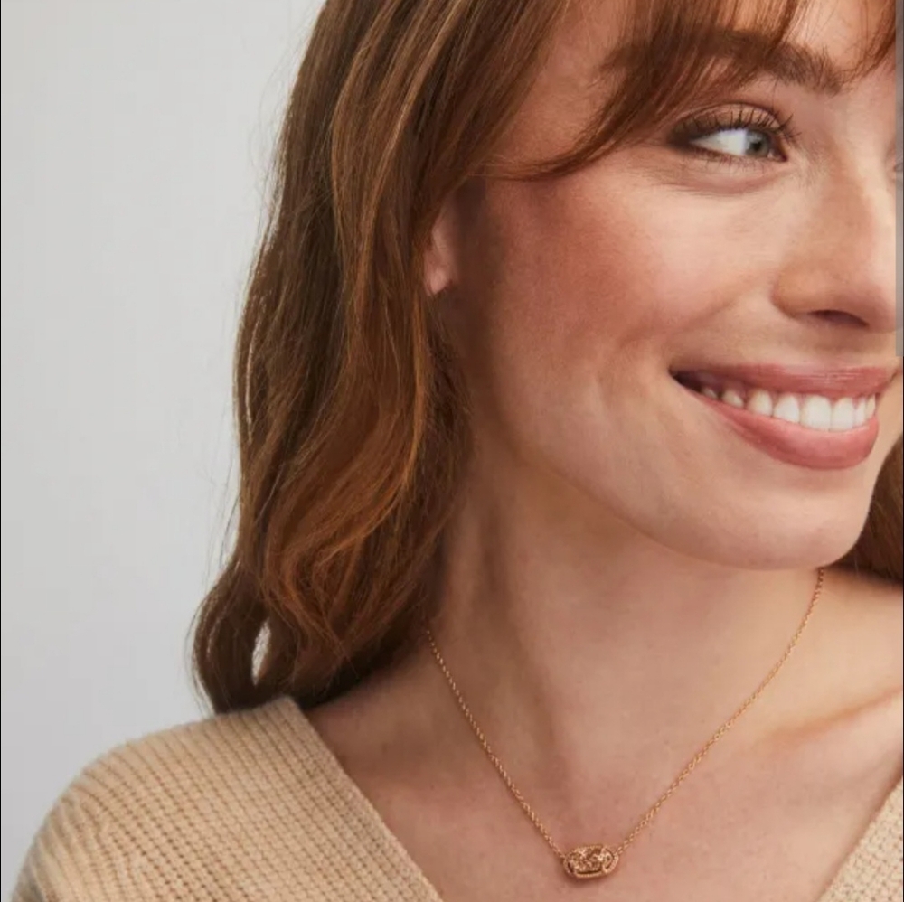 Kendra Scott Elisa Gold Pendant Necklace